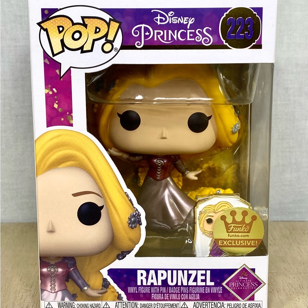 Funko Pop Disney Ultimate Princess Celebration Gold Rapunzel with Pin 223